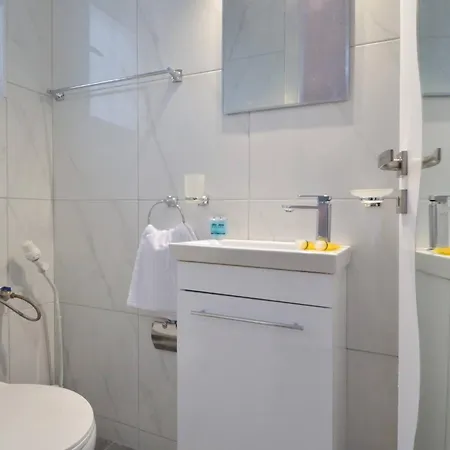 Agia Paraskevi, A Cozy And Minimal Retire-2